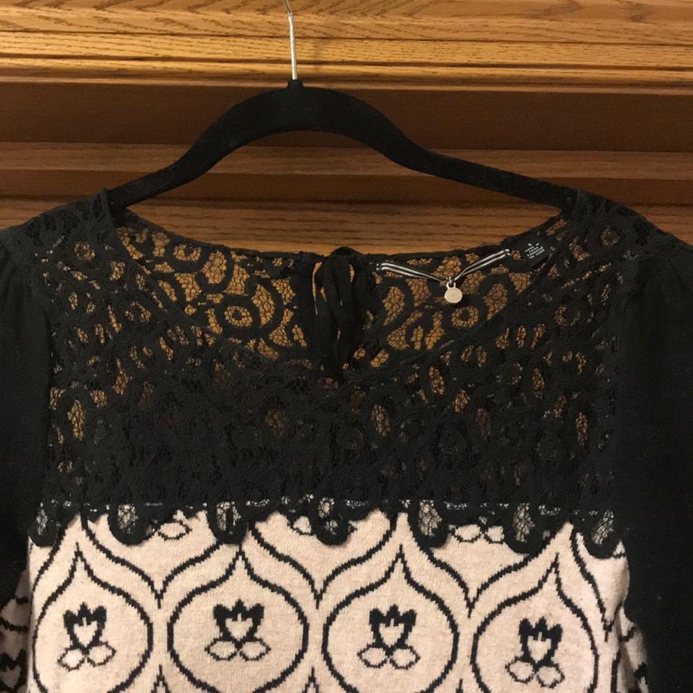 Black and white sleeved sweater - Picture 2 of 2